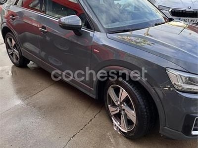 Usado Audi Q2 Sport 116 CV (85 kW) 2017 Gris / plata SUV