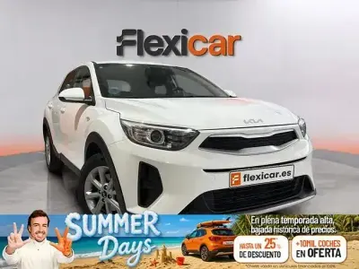 Usado Kia Stonic 84 CV (61 kW) 2022 Blanco SUV
