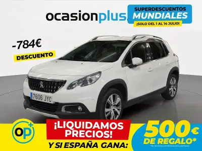 Usado Peugeot 2008 Allure 120 CV (88 kW) 2017 Blanco SUV