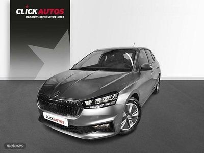 Gris Usado 2024 Skoda Fabia Sport Utilitario | 17.900 € (Un poco caro)