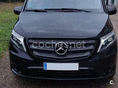 Mercedes V200