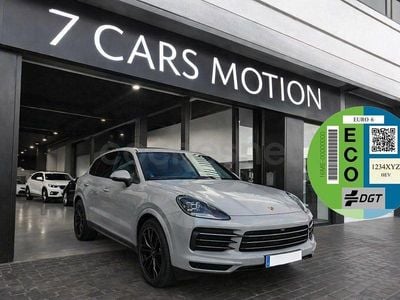Usado Porsche Cayenne Platinum Edition 462 CV (339 kW) 2023 Gris / plata SUV