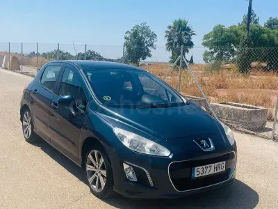 Usado Peugeot 308 Active 112 CV (82 kW) 2013 Azul Berlina