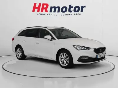 Usado Seat Leon ST Style 131 CV (96 kW) 2020 Blanco Familiar