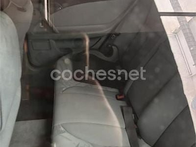 Usado Mercedes E280 193 CV (141 kW) 1996 Negro Familiar