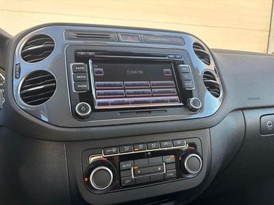 Usado VW Tiguan 110 HP (80 kW) 2014 Cinzento SUV