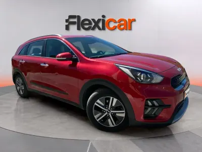 Usado Kia Niro 141 CV (103 kW) 2021 Rojo SUV