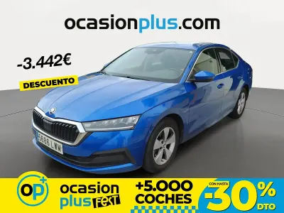 Usado Skoda Octavia Ambition 115 CV (84 kW) 2022 Azul Berlina