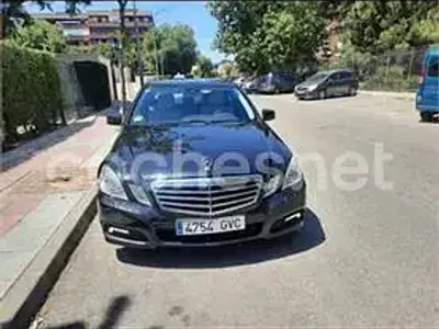 Usado Mercedes E220 Avantgarde 170 CV (125 kW) 2010 Azul Berlina