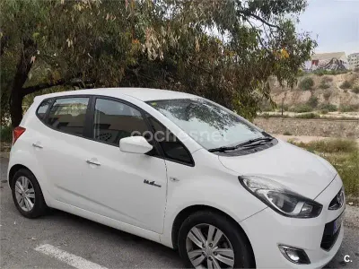 Usado Hyundai ix20 115 CV (84 kW) 2013 Blanco Utilitario