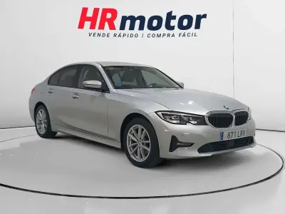 Usado BMW 320 Advantage 190 CV (139 kW) 2021 Gris Berlina