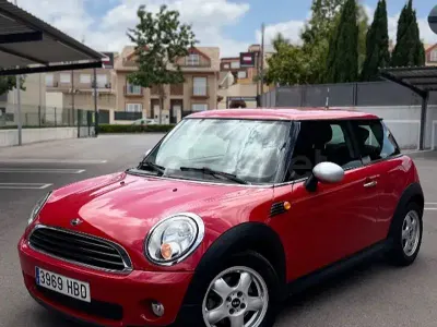Usado Mini ONE 75 CV (55 kW) 2011 Rojo Utilitario