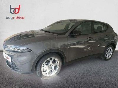 Usado Alfa Romeo Tonale Sprint 130 CV (95 kW) 2023 Gris / plata SUV