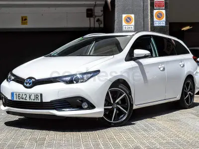Usado Toyota Auris Hybrid