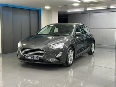 Usado Ford Focus Trend 120 CV (88 kW) 2020 Gris / plata Berlina