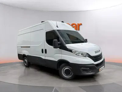 Occasion Iveco Daily 156 PK (114 kW) 2023 Wit Sedan