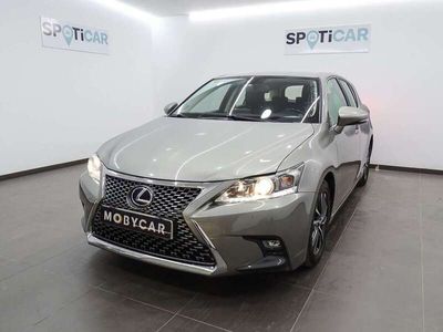 Lexus CT200h