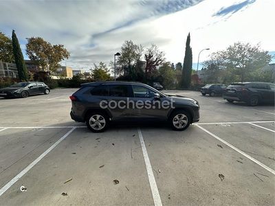 Usado Toyota RAV4 Hybrid Business Edition 218 CV (160 kW) 2021 Gris / plata SUV