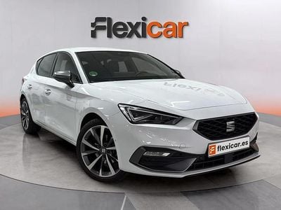 Usado Seat Leon FR 110 CV (80 kW) 2024 Blanco Familiar