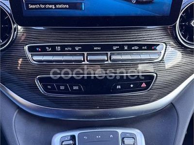 Käytetty Mercedes EQV300 150 kW (204 HP) 2024 Eléctrico Tila-auto