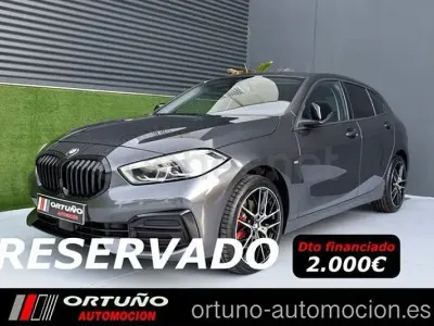 Occasion BMW 118 Shadowline 150 PK (110 kW) 2021 Grijs Hatchback