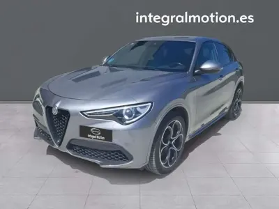 Usado Alfa Romeo Stelvio Veloce 209 CV (153 kW) 2021 Gris SUV