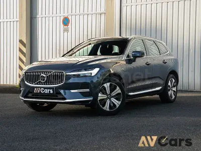 Usado Volvo XC60 Plus 350 CV (257 kW) 2024 Azul SUV