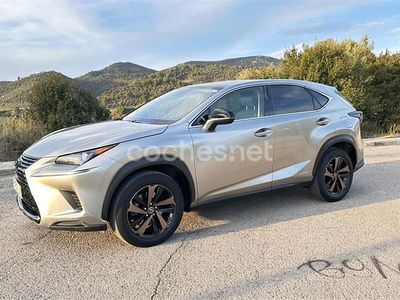 Usado Lexus NX300h Sport Line 197 CV (144 kW) 2020 Gris / plata SUV