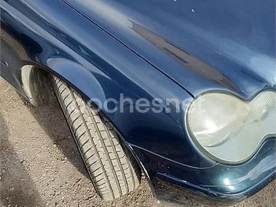 Azul Usado 2003 Mercedes C220 Classic Berlina | 3800 € (Precio justo)