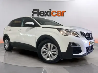 Usado Peugeot 3008 Active 120 CV (88 kW) 2017 Blanco SUV