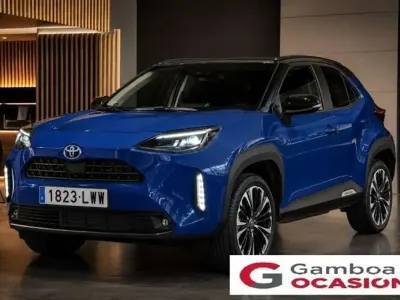 Usado Toyota Yaris Cross Style 116 CV (85 kW) 2022 Azul SUV
