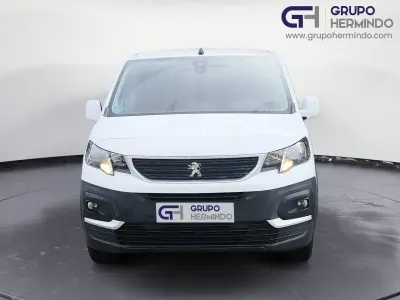 Usado Peugeot Rifter Active 131 CV (96 kW) 2020 Blanco Monovolumen