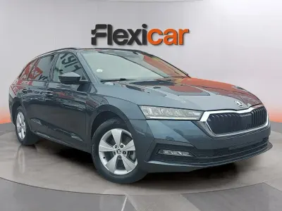 Käytetty Skoda Octavia Active 116 HP (85 kW) 2021 Harmaa Sedan