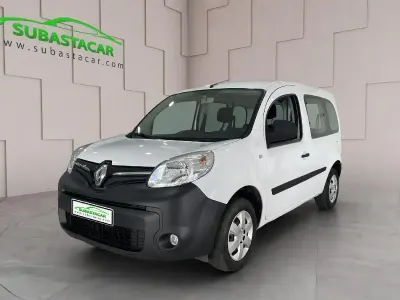 Usado Renault Kangoo 75 CV (55 kW) 2019 Blanco Monovolumen