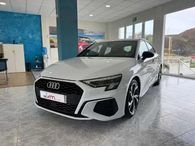 Usado Audi A3 Sportback Ambiente 116 CV (85 kW) 2021 Blanco Utilitario