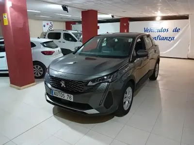 Usado Peugeot 3008 Active 130 CV (95 kW) 2021 Gris SUV