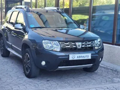 Usado Dacia Duster 109 CV (80 kW) 2016 Gris / plata SUV