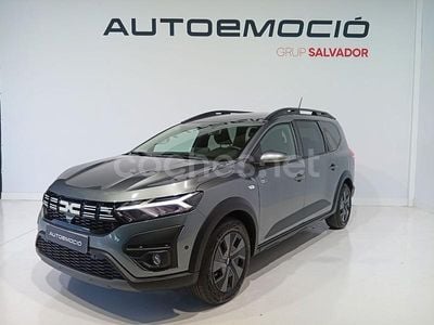 Usado Dacia Jogger Expression 140 CV (102 kW) 2024 Gris / plata Monovolumen