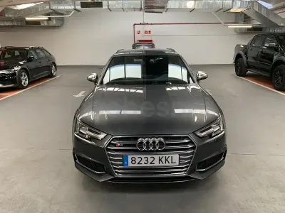Usado Audi A4 354 CV (260 kW) 2018 Gris / plata Familiar