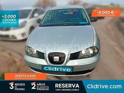 Gris / plata Usado 2005 Seat Ibiza SC Style Utilitario | 2990 € (Precio justo)