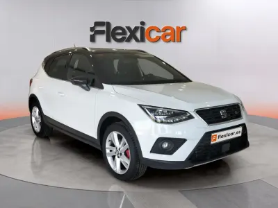 Usado Seat Arona FR 150 CV (110 kW) 2019 Blanco SUV