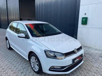 Usado VW Polo 75 CV (55 kW) 2015 Blanco Berlina