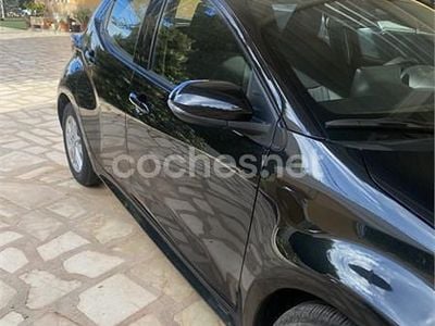 Usado Toyota Yaris 125 CV (91 kW) 2024 Negro Berlina