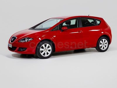 Usado Seat Leon Ecomotive 105 CV (77 kW) 2009 Rojo Utilitario