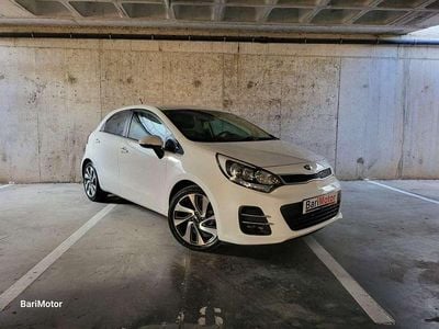 Usado Kia Rio 75 CV (55 kW) 2017 Blanco Utilitario