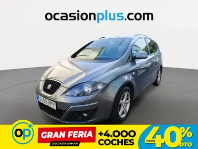 Usado Seat Altea Ecomotive 105 CV (77 kW) 2013 Gris Monovolumen