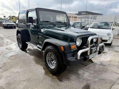 Usado Jeep Wrangler 2000 Verde SUV