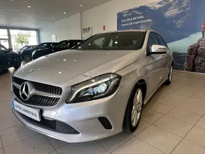 Usado Mercedes A200 Style 136 CV (100 kW) 2016 Gris / plata Utilitario