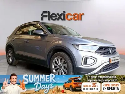 Usado VW T-Roc 116 CV (85 kW) 2024 Gris SUV