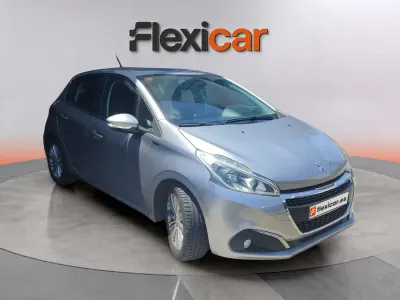 Usado Peugeot 208 Active 82 CV (60 kW) 2018 Gris Utilitario